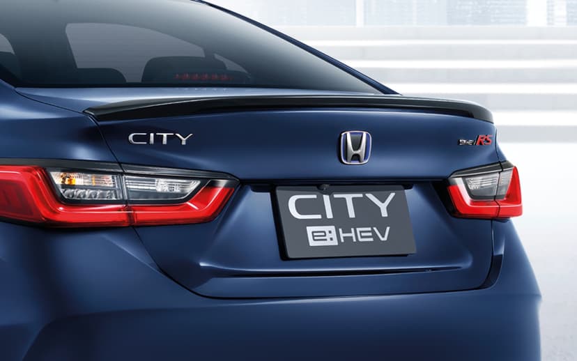 สปอยเลอร์หลัง ดีไซน์สปอร์ตแบบ RS