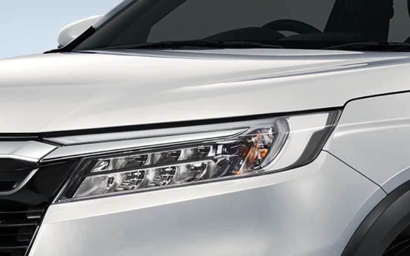 ไฟหน้าและไฟท้ายแบบ LED